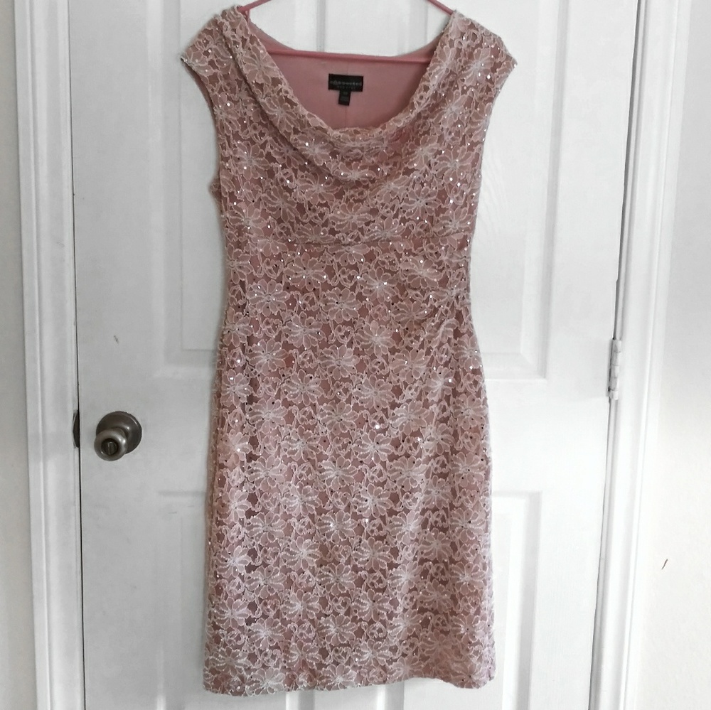 PINK SLEEVELESS DRESS